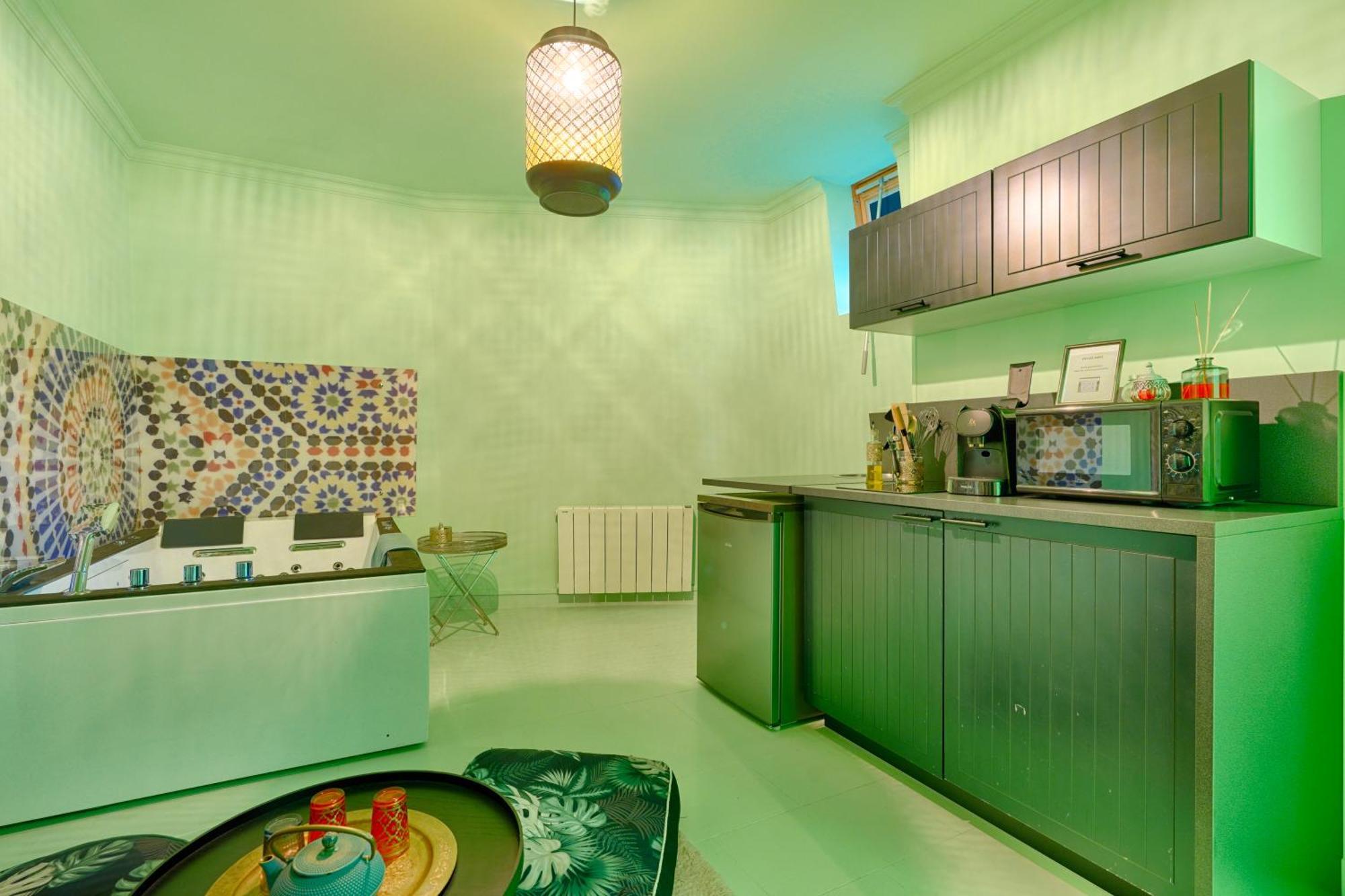 Апартаменти Luxury Magic Cactus Garden, Paris 0Rly Avec Jacuzzi Віньє-сюр-Сен Екстер'єр фото